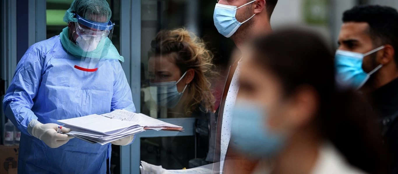 Μόνιμες οι μάσκες για όλους όσους εισέρχονται ή κινούνται εντός νοσοκομείων - Τι εξήγγειλε ο Κ.Μητσοτάκης